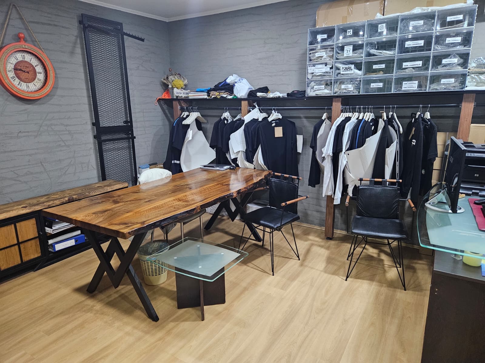 Hisar Emprime showroom ve görüşme alanı